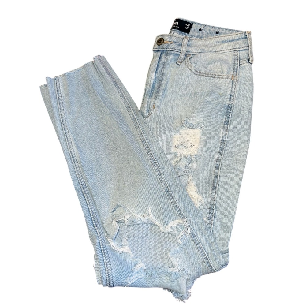 Hollister Ultra High Rise Mom Jeans Light Wash Distressed Raw Hem 3R W26 L27